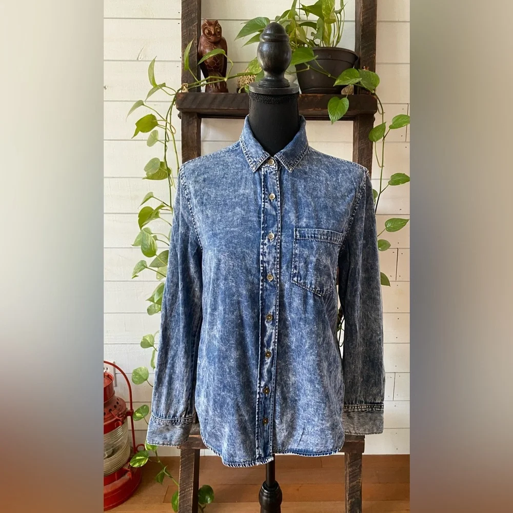 Mudd: Blue Washed Denim Button Down Shirt - Picture 16 of 17